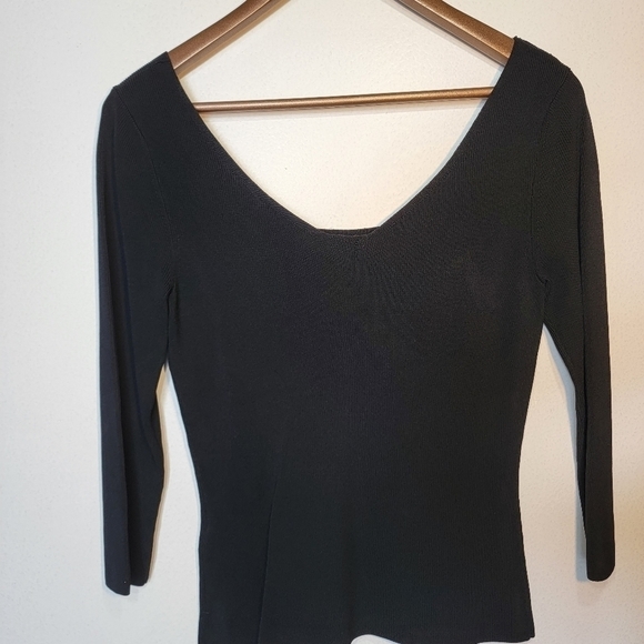 CYRUS Knits top. Black 3/4 length sleeve. Small - Picture 7 of 9